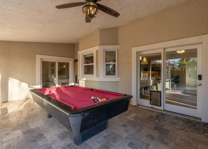 Villa 67th Street