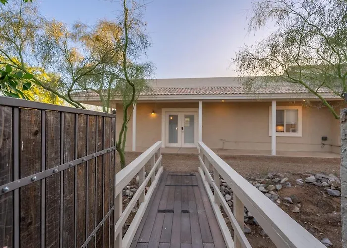 Villa 67th Street