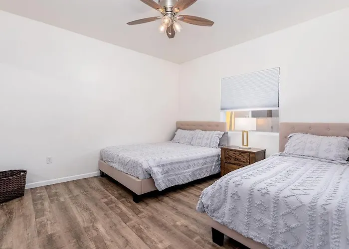 Villa 67th Street