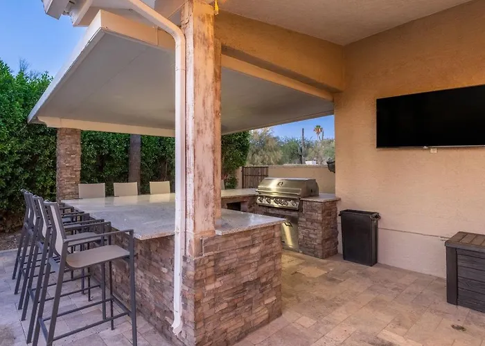 67th Street Villa
